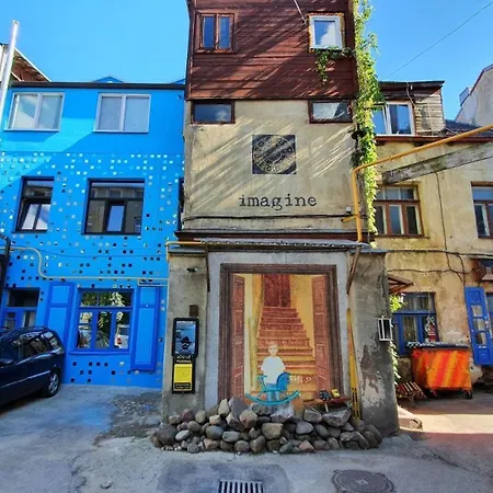 Apartment Art Yard Center *